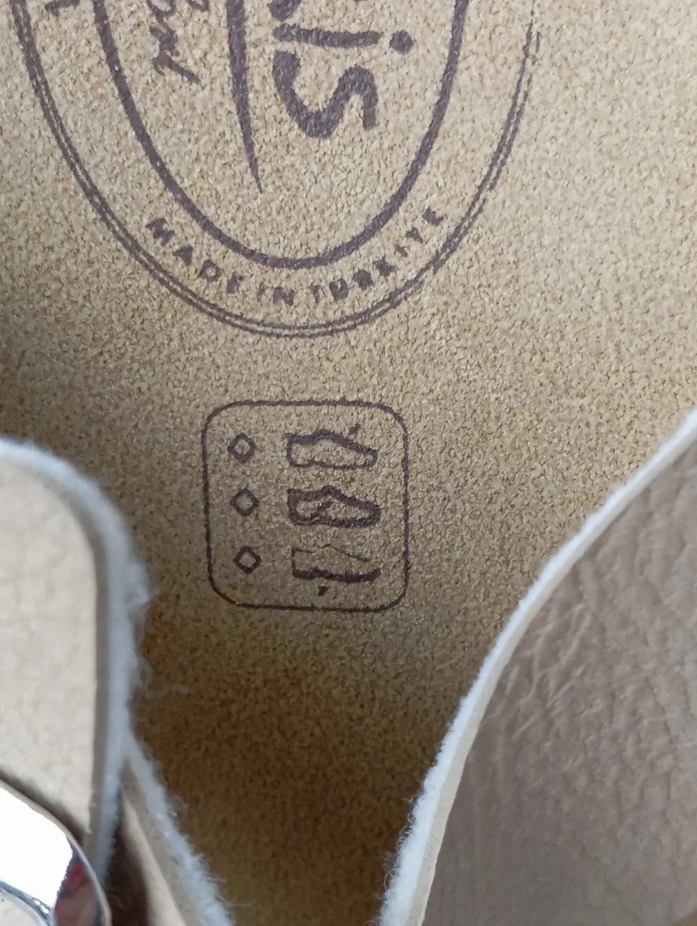 Sandalen> Flip Flop Sandalen Größe 37 creme