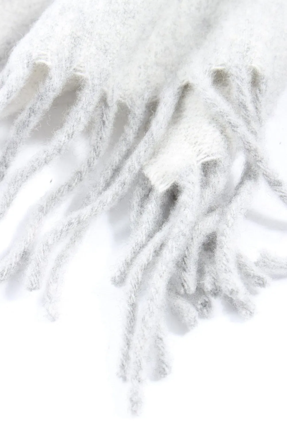 Schals>Herrlicher Fransenschal hellgrau