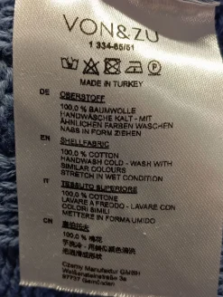 Pullover><noscript><img width=