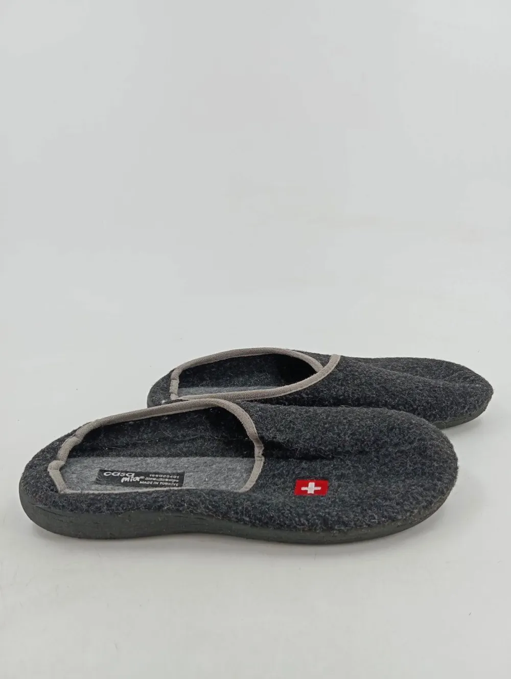Hausschuhe> Hausschuhe Größe 43 grau