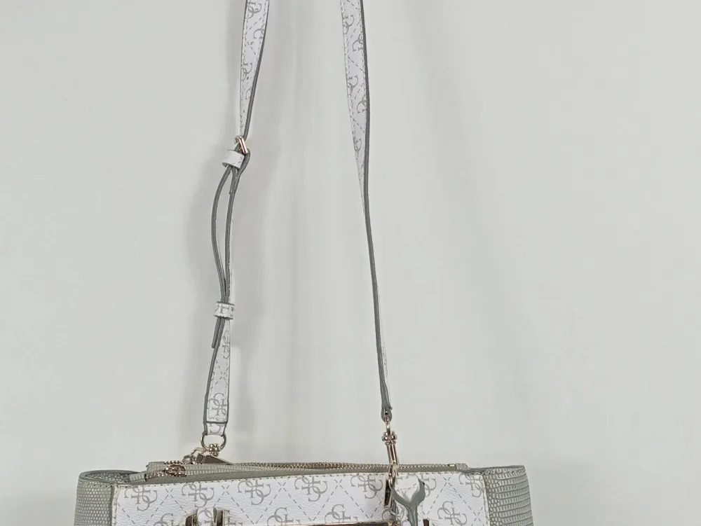 Henkeltasche-Guess Discount