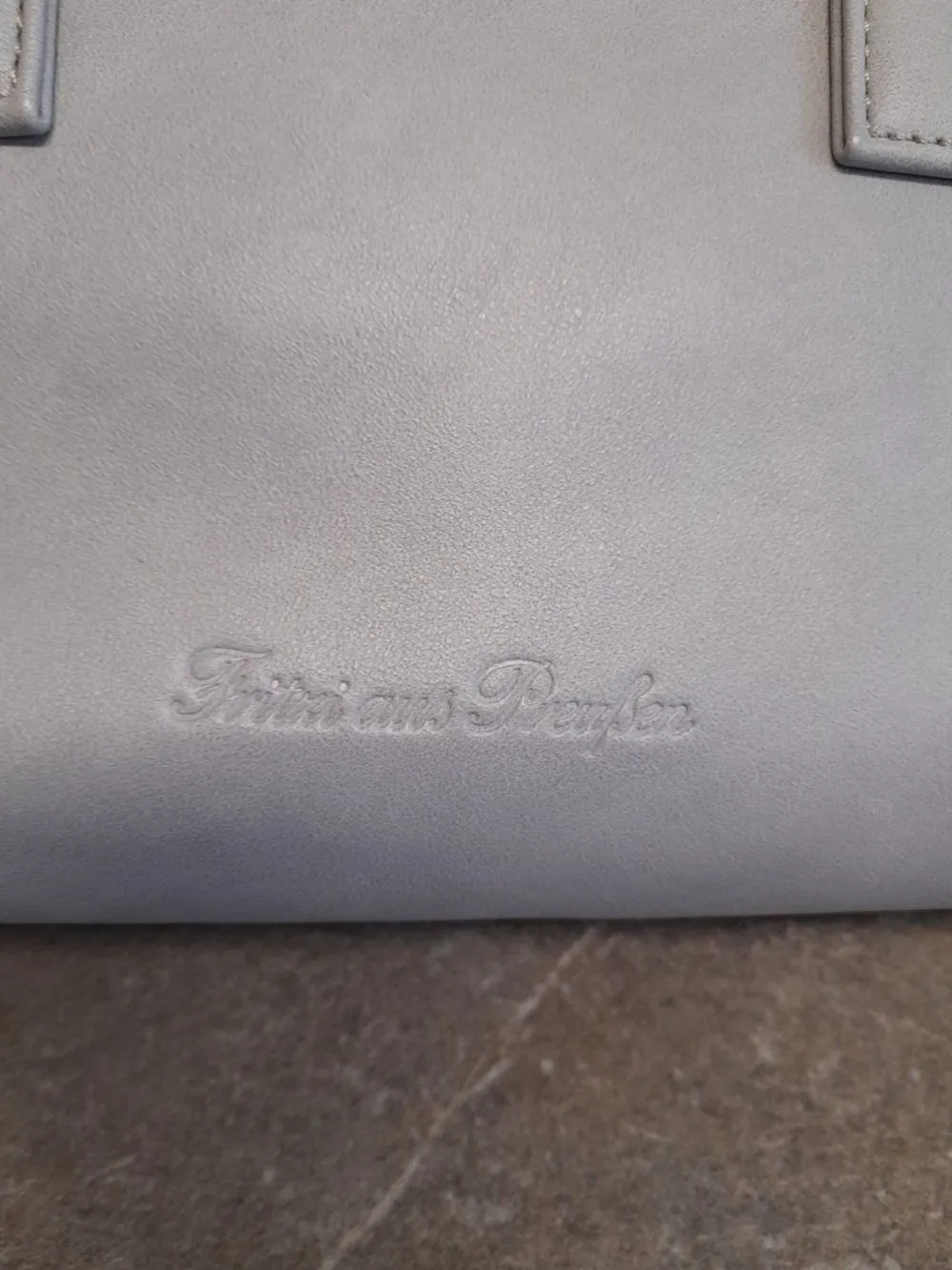 Henkeltasche- Outlet