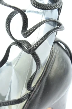 Pumps><noscript><img width=