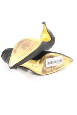 Pumps><noscript><img width=