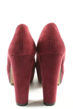 Pumps><noscript><img width=