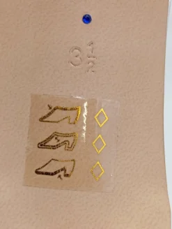 Pumps><noscript><img width=