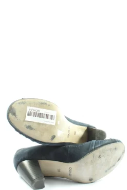 Pumps><noscript><img width=