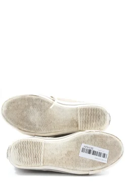 Sneaker><noscript><img width=