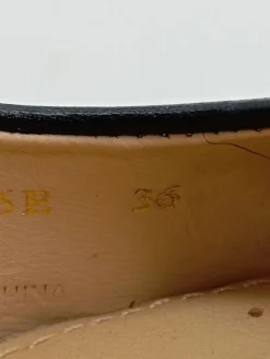 Pumps><noscript><img width=