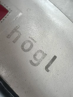 Pumps><noscript><img width=