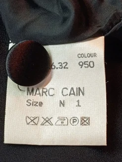 Anzüge><noscript><img width=