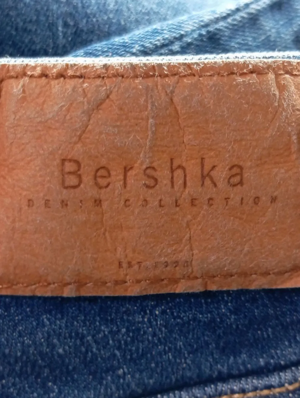 Jeans>Bershka Jeansschlaghose Größe 32 blau