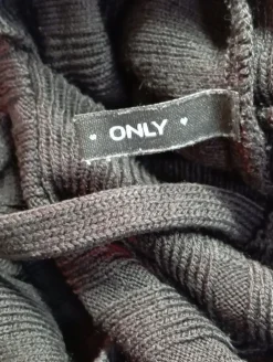 Pullover><noscript><img width=