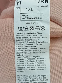 Sweats><noscript><img width=