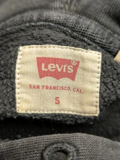 Sweats><noscript><img width=