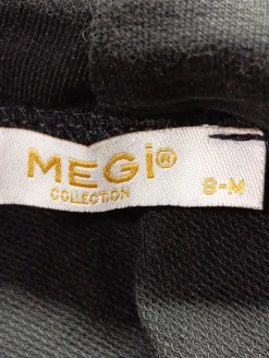 Sweats><noscript><img width=