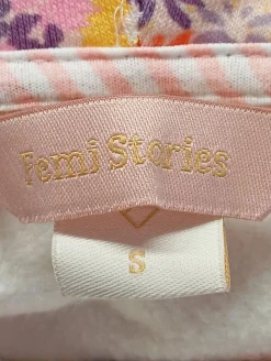 Sweats><noscript><img width=