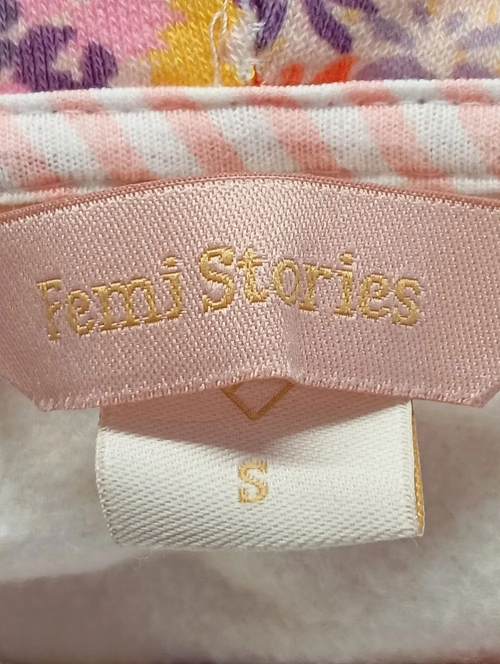 Sweats>Femi Stories Kapuzensweatshirt Größe 36 weiß