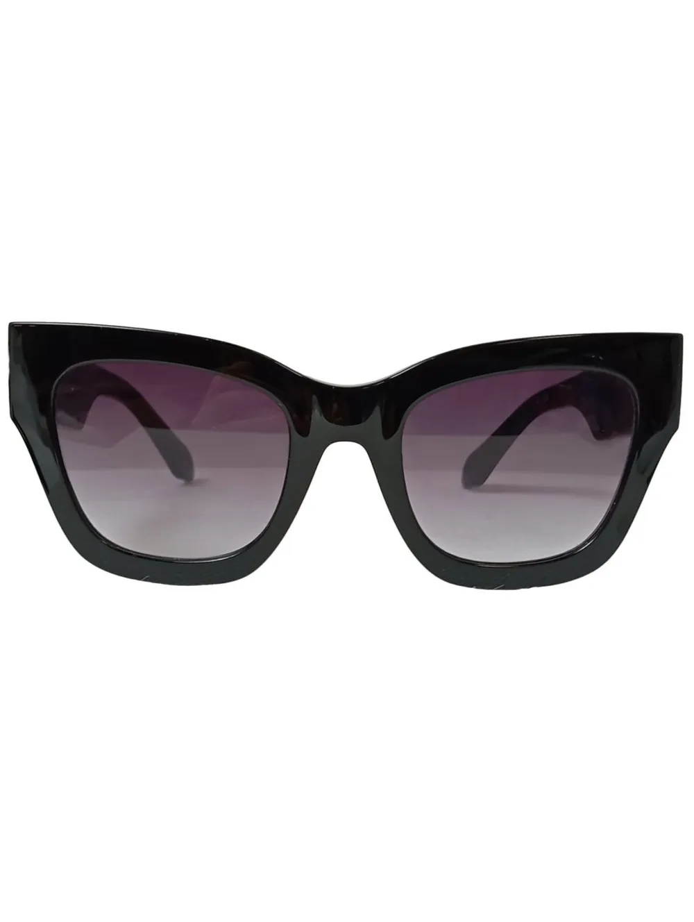 Karée Brille-Quay Hot