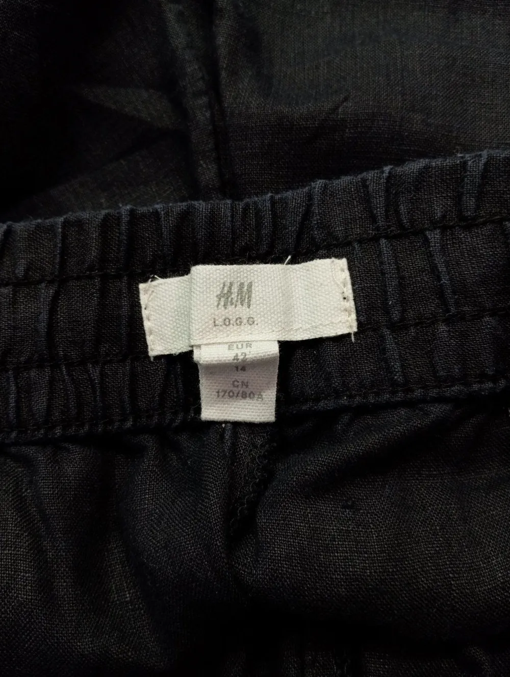 Hosen>H&M L.O.G.G. Karottenhose Größe 42 schwarz