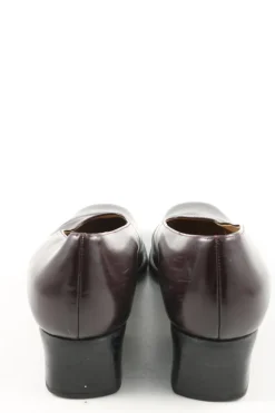 Pumps><noscript><img width=