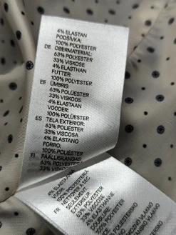 Blazer><noscript><img width=