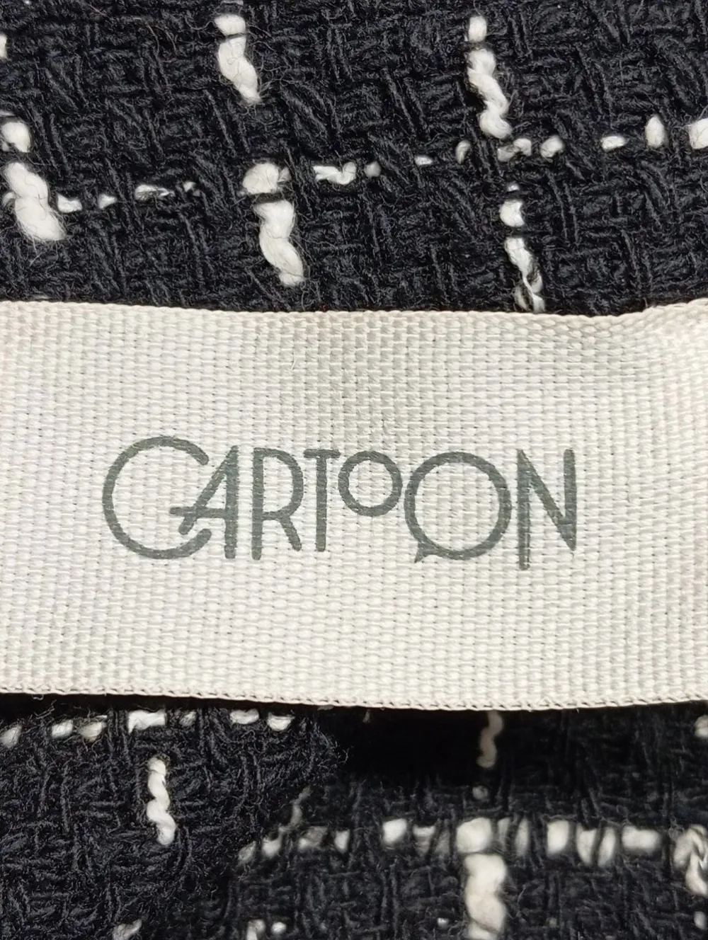 Kostüm Größe 38-Carton Clearance