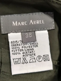 Anzüge><noscript><img width=