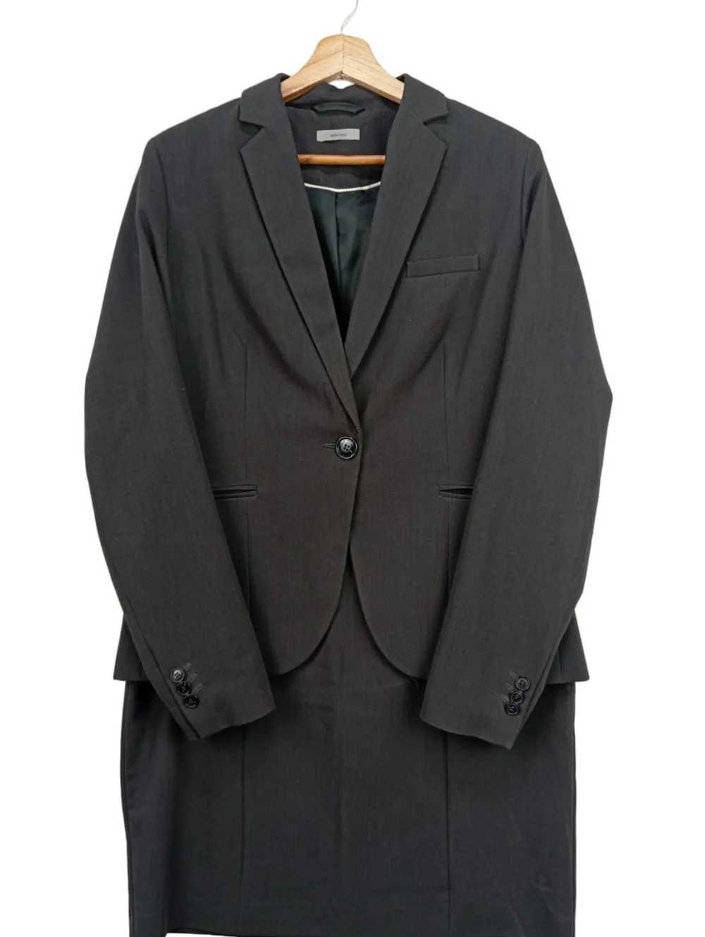 Kostüm Größe 40-Montego