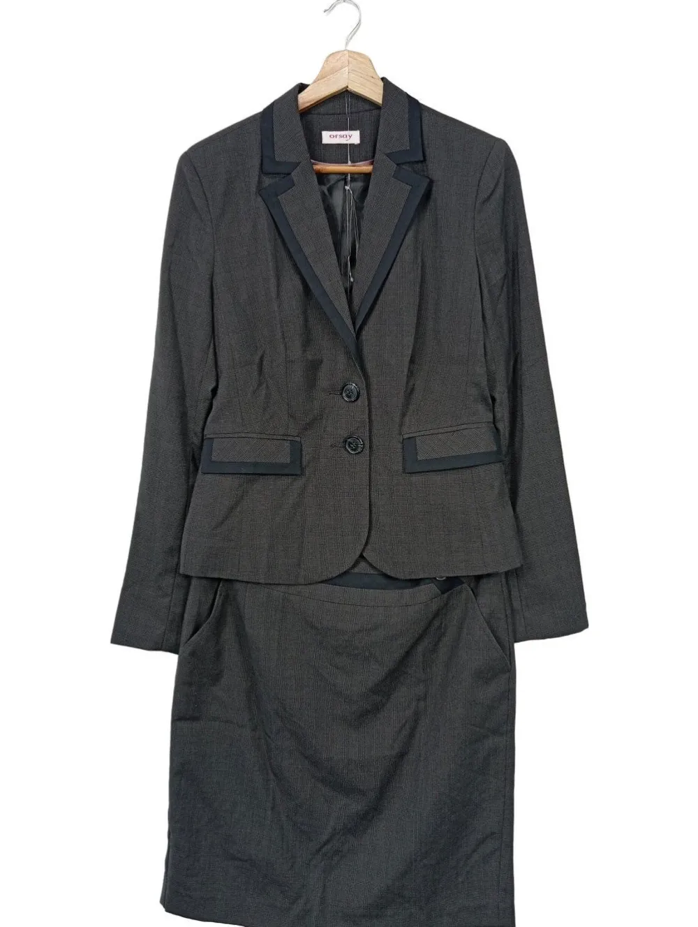 Kostüm Größe 40-Orsay