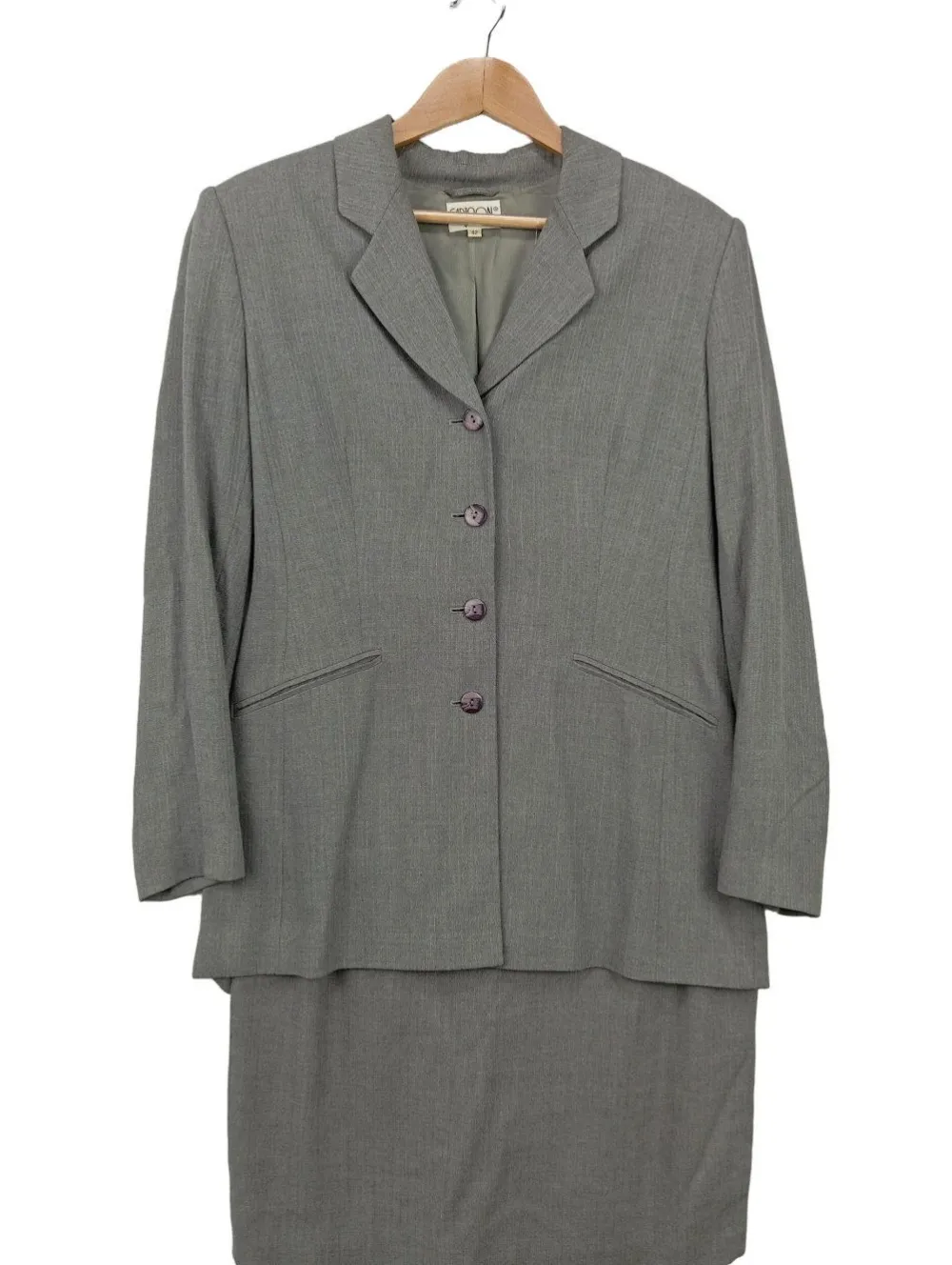 Anzüge>Cartoon Kostüm Größe 42 hellgrau