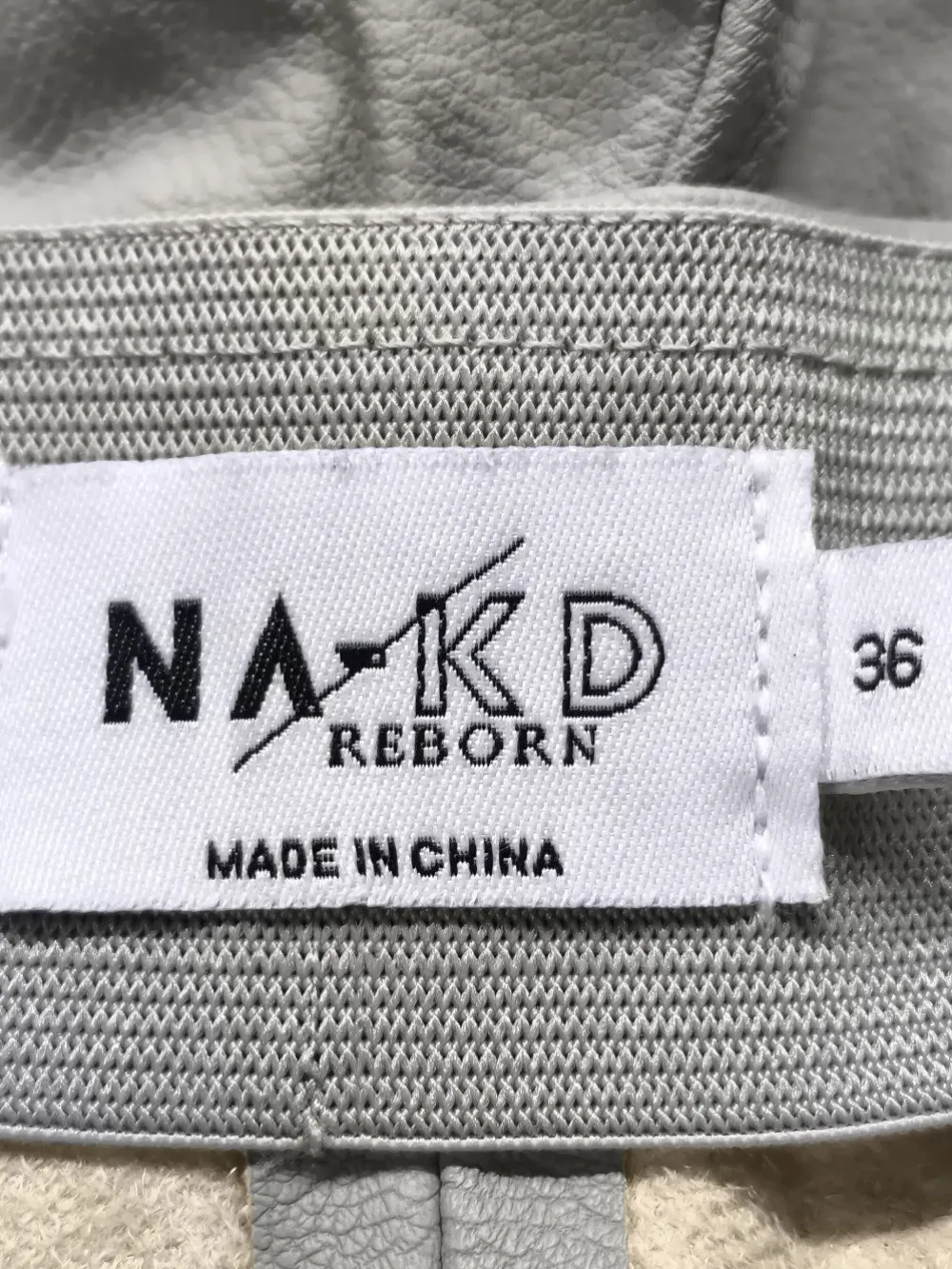 Hosen>Nakd Kunstlederhose Größe 36 khaki