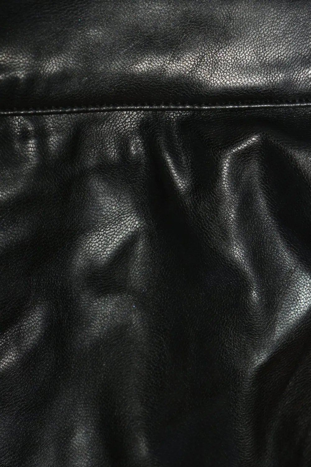 Kunstlederrock Größe 38-Selma Omari x NA-KD Hot