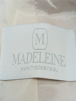 Blazer><noscript><img width=