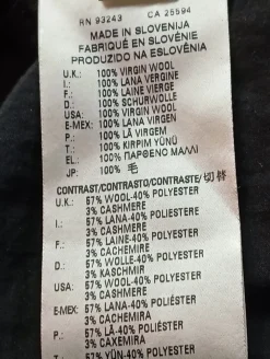 Blazer><noscript><img width=