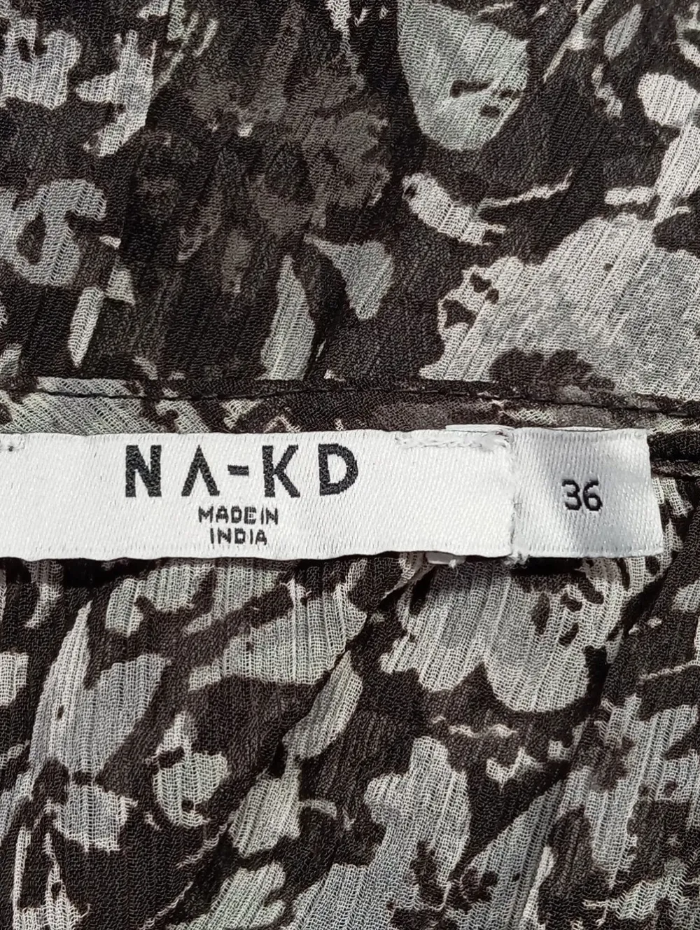 Blusen>NA-KD Langarm-Bluse Größe 36 hellgrauschwarz