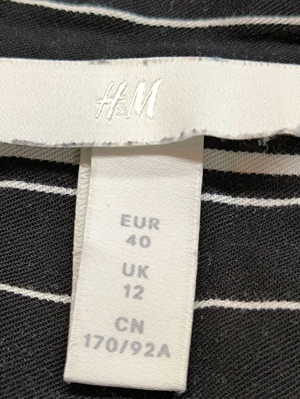 Hemden>H&M Langarmhemd Größe 40 schwarzweiß