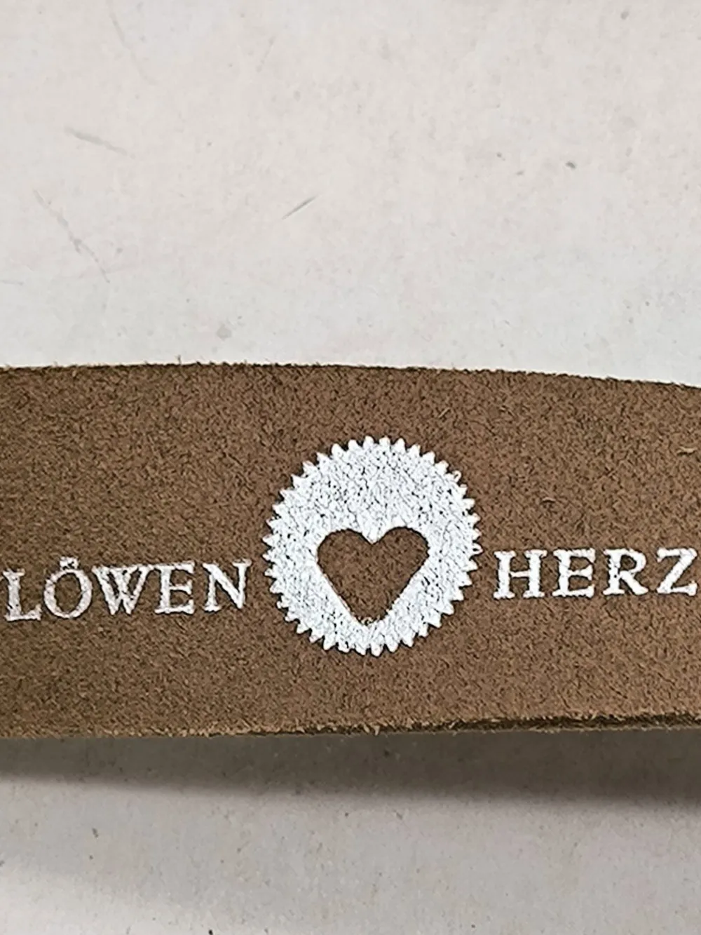 Gürtel>lowen herz Ledergürtel Größe 85 braun