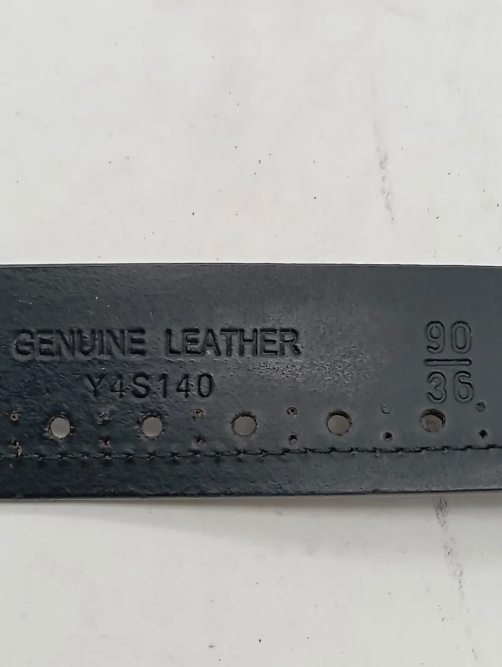 Ledergürtel Größe 90-Armani Discount