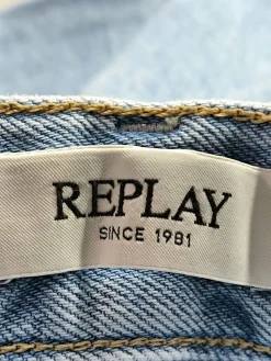 Jeans><noscript><img width=