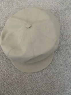 Mützen> Mütze beige