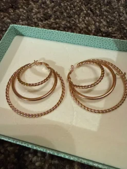 Ohrringe> Ohrring goldfarben