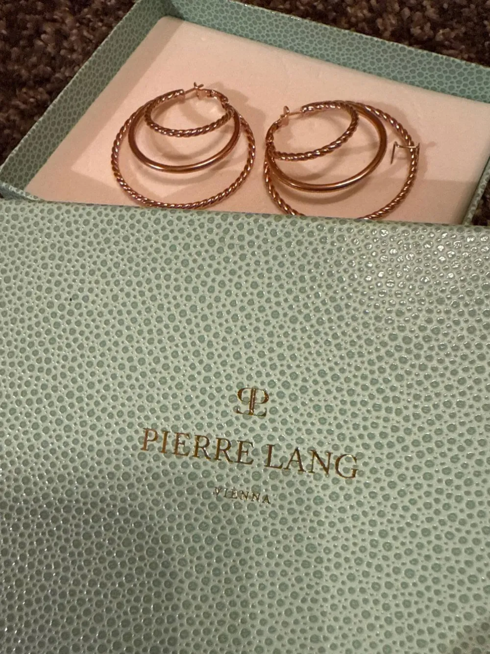 Ohrringe> Ohrring goldfarben