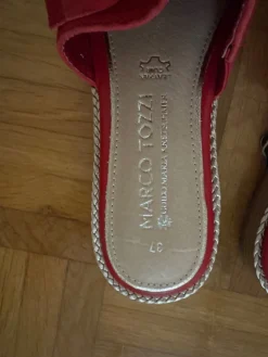 Pantoletten><noscript><img width=