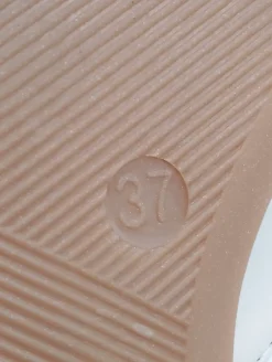 Ballerinas><noscript><img width=