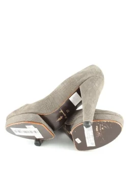 Pumps><noscript><img width=