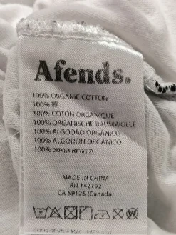 Shirts><noscript><img width=