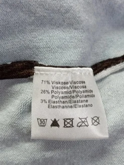 Pullunder><noscript><img width=