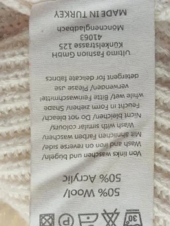 Pullunder><noscript><img width=