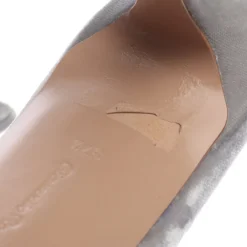 Pumps><noscript><img width=